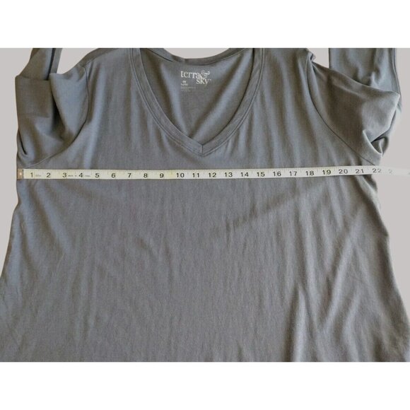 Terra Sky Top 14w Vneck Long Sleeve Gray Basic - Picture 3 of 9